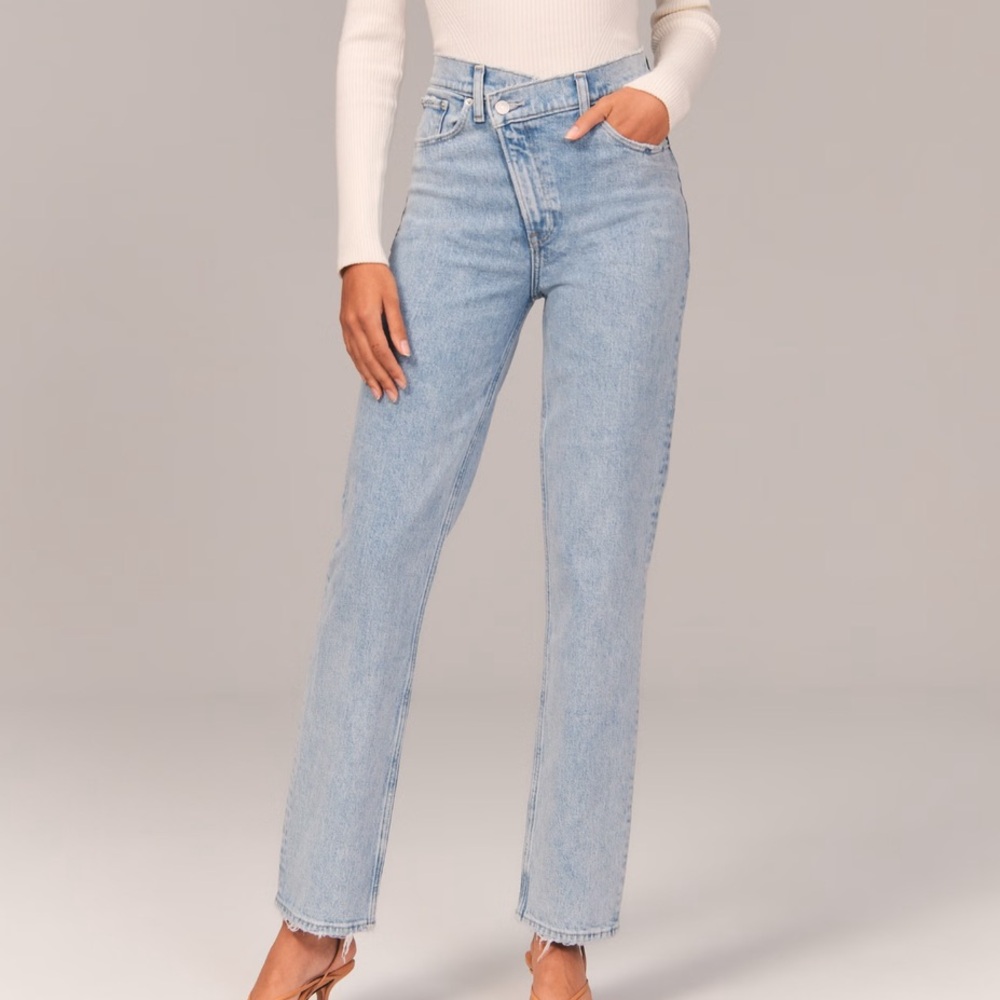 Ultra High Rise 90s Straight Jean